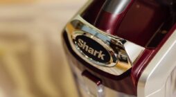 Máy hút bụi Shark Nv752 - Đánh giá chi tiết